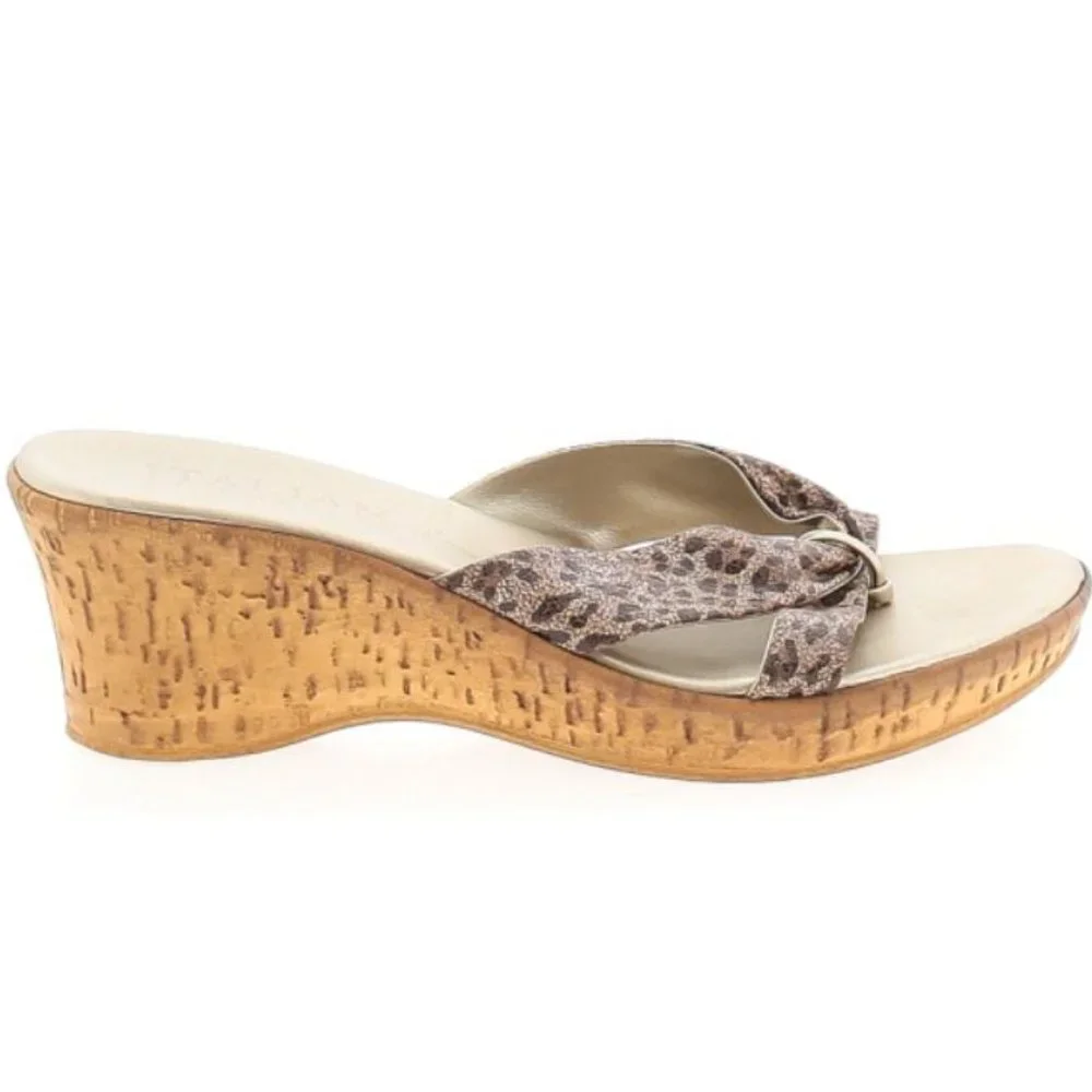 💙Italian Shoemakers animal print wedge made in Italy 🤍Size 8
